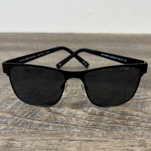 Tommy Hilfiger Black Rectangular Sunglasses | 57□18 140 | Model OM650